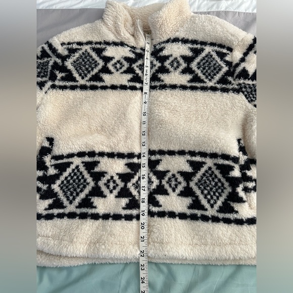 Lucky Brand Cream and Black Fleece Jacket size Large NWOT - Picture 8 of 9